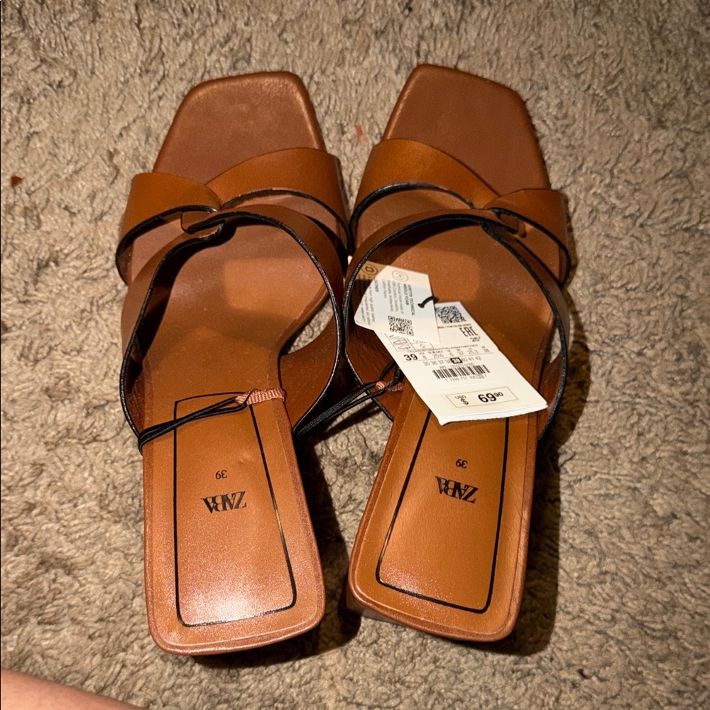 Zara NWT LeatherTan Strappy Square-Toe Sandals
